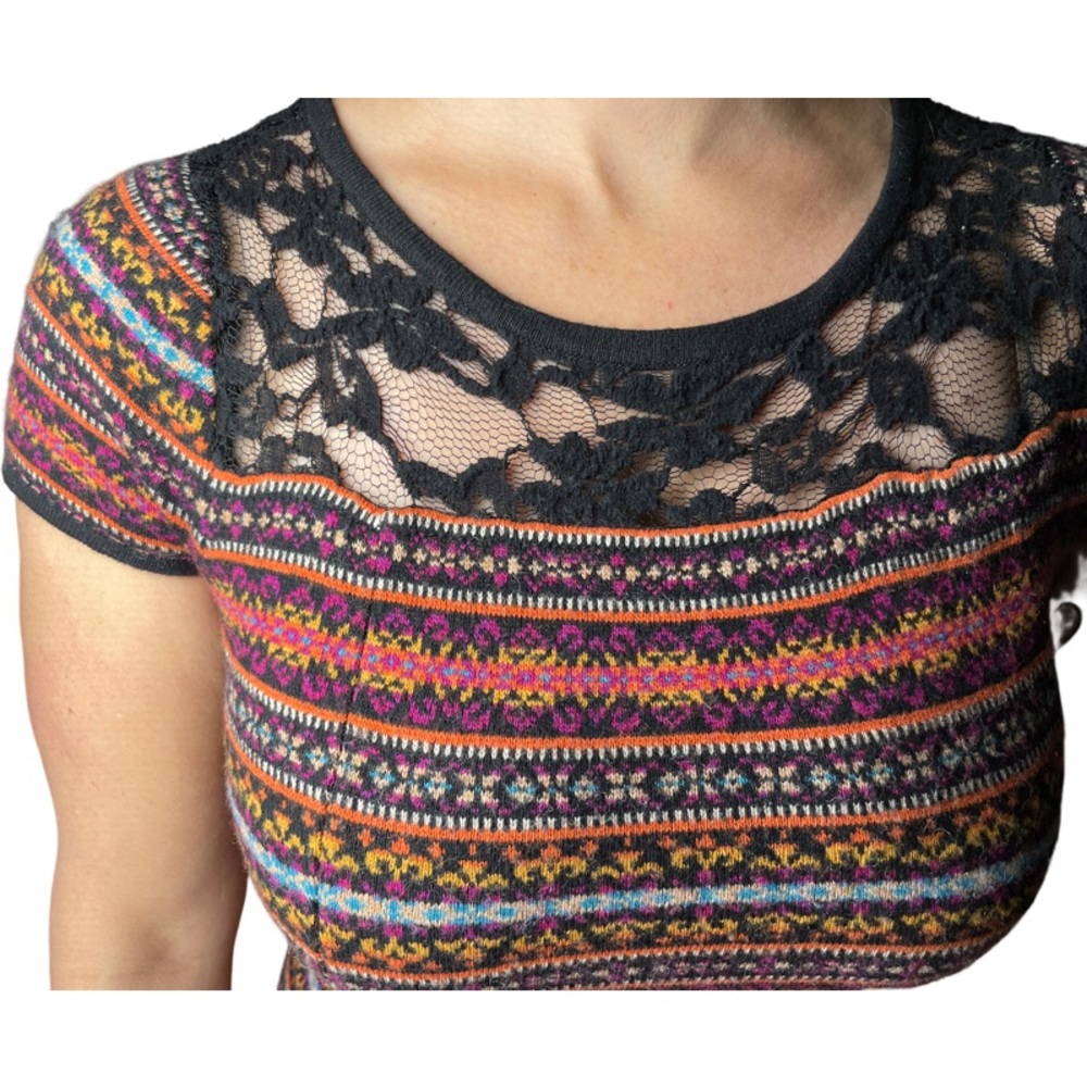 Petite Sparrow Colorful Short Sleeved Dress with Lace